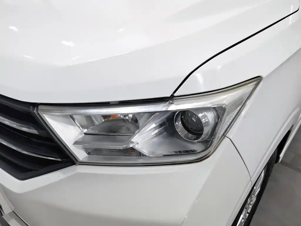 Wuling Hongguang — миниатюра 7