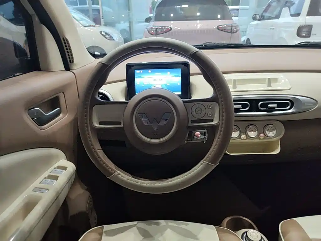 Wuling MINIEV — миниатюра 11