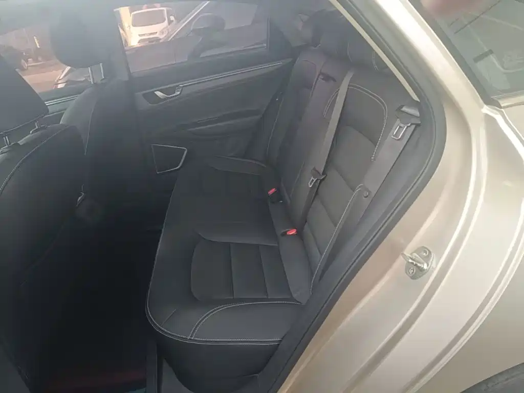 Geely Emgrand GL — миниатюра 17