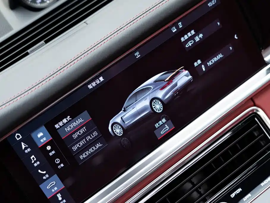 Porsche Panamera — миниатюра 21