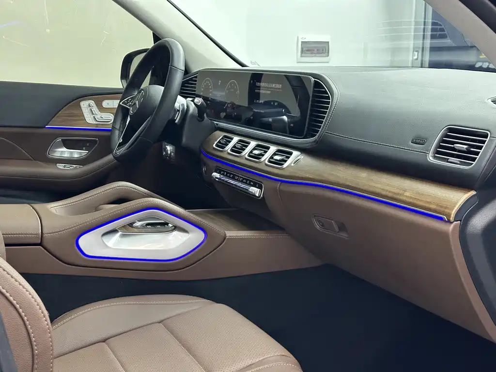 Mercedes-Benz GLE (Import) — миниатюра 16
