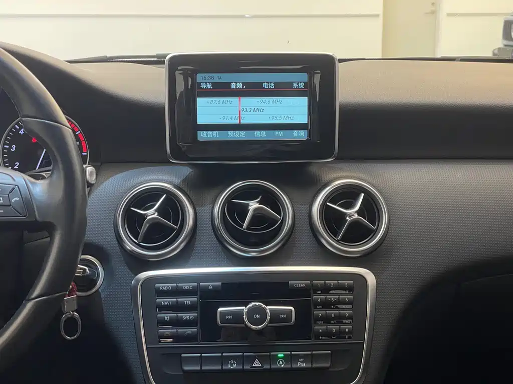 Mercedes-Benz A-Class (Import) — миниатюра 14