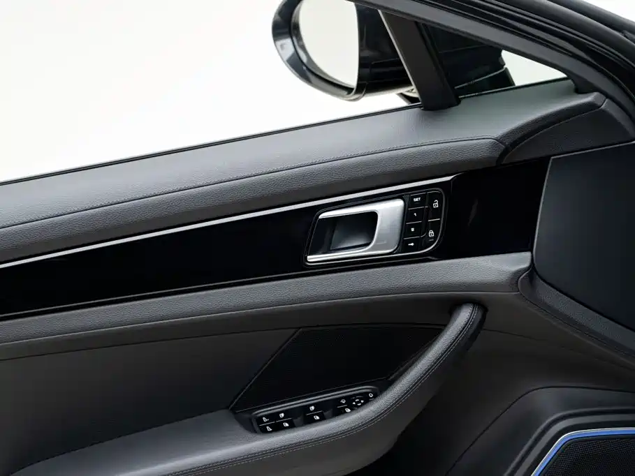 Porsche Panamera — миниатюра 15