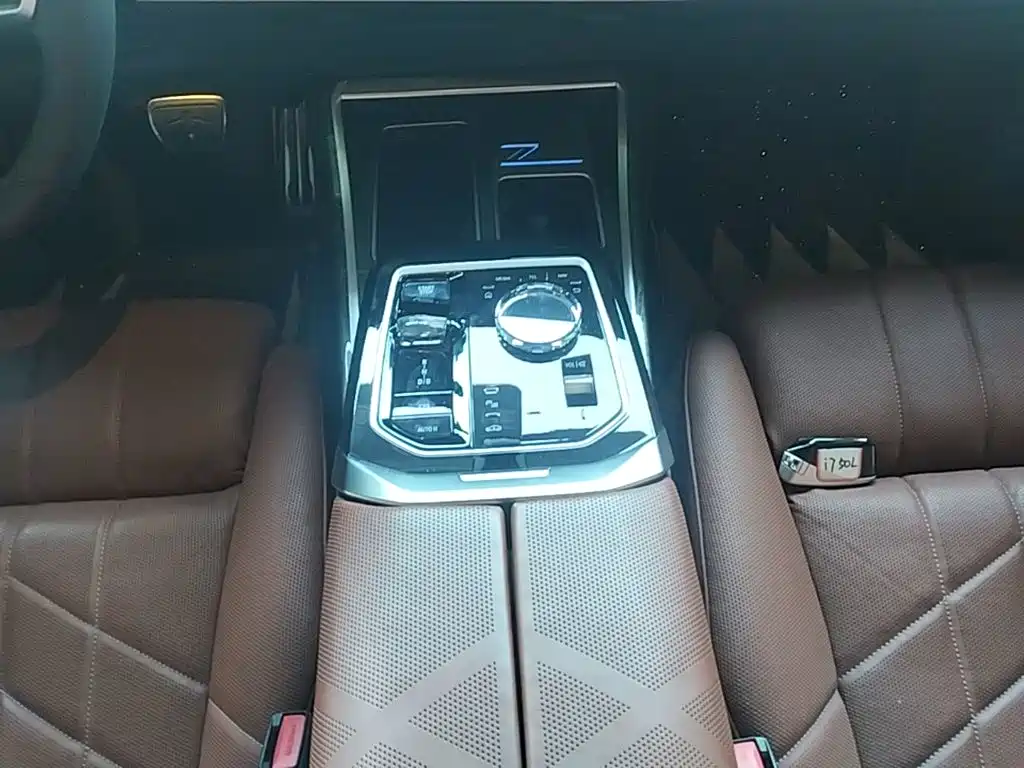 BMW i7 — миниатюра 14
