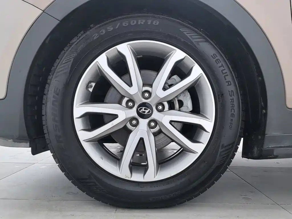 Hyundai Santa Fe — миниатюра 17