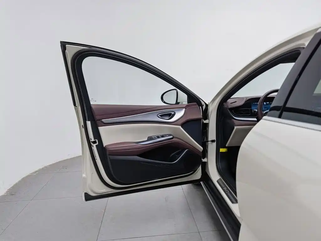 BYD Seal 07 DM-i — миниатюра 8