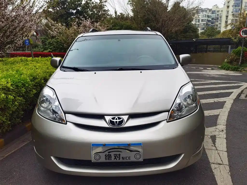 Toyota Sienna 2010 Sienna