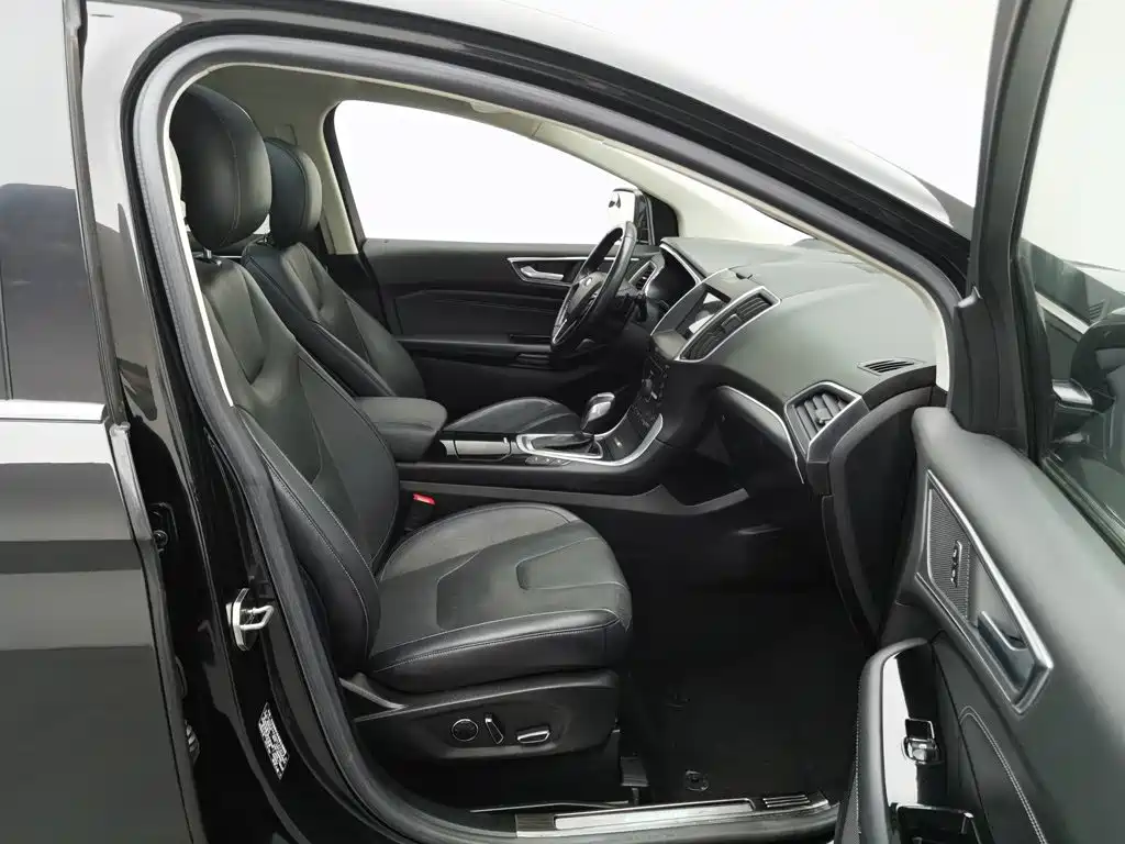 Ford Edge — миниатюра 23