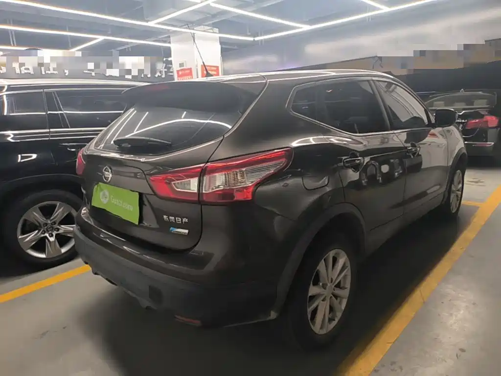 Nissan Qashqai — миниатюра 7