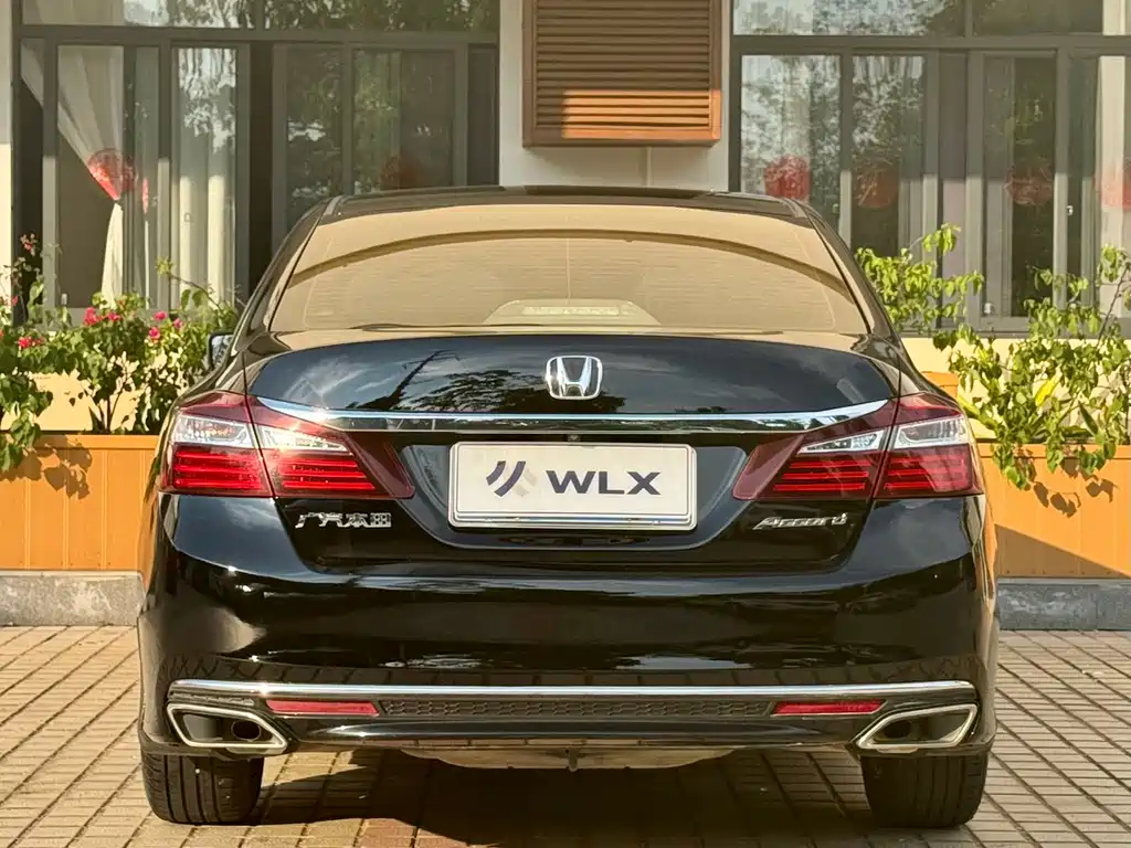 Honda Accord — миниатюра 16