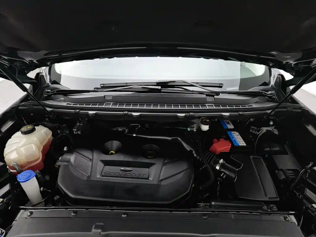 Ford Edge — миниатюра 6
