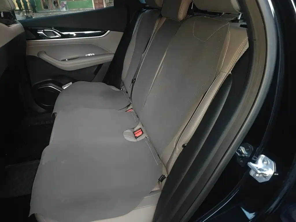 Geely Boyue L — миниатюра 13