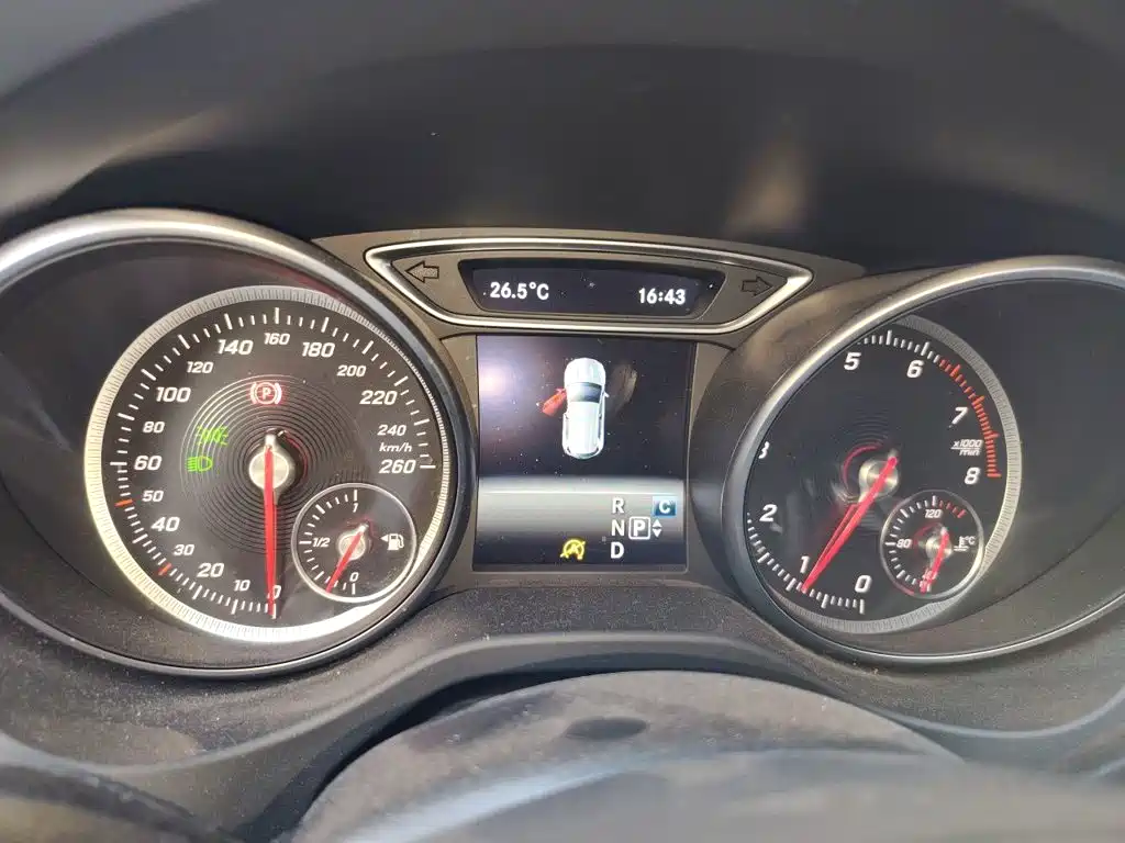 Mercedes-Benz GLA — миниатюра 12