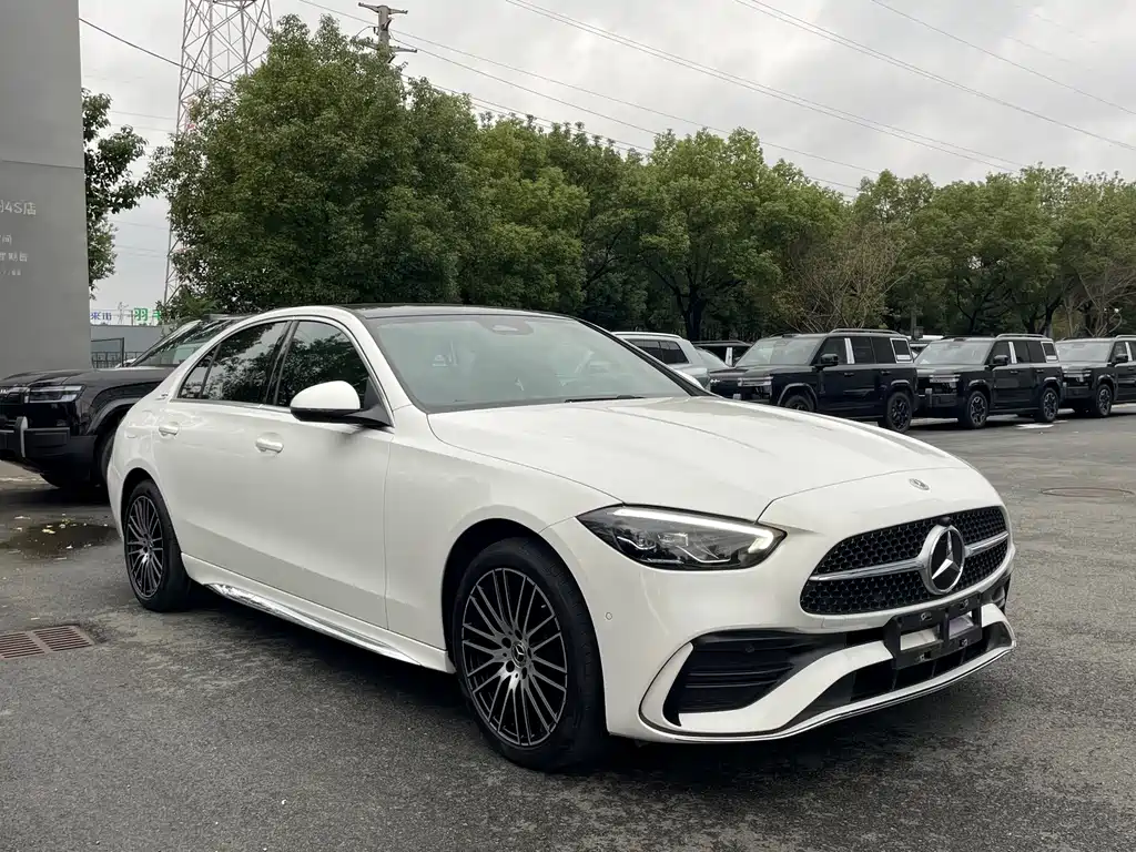 Mercedes-Benz C-Class — миниатюра 3