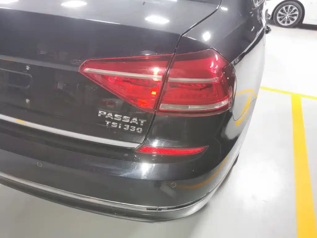 Volkswagen Passat — миниатюра 8