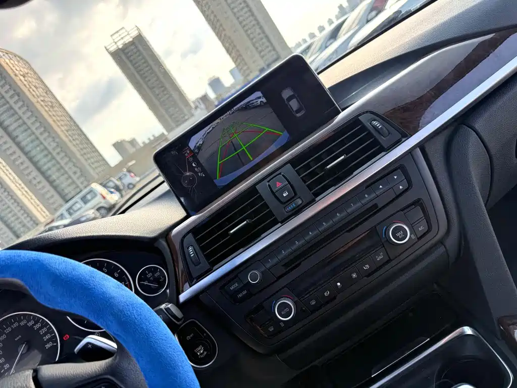 BMW 3 Series — миниатюра 8