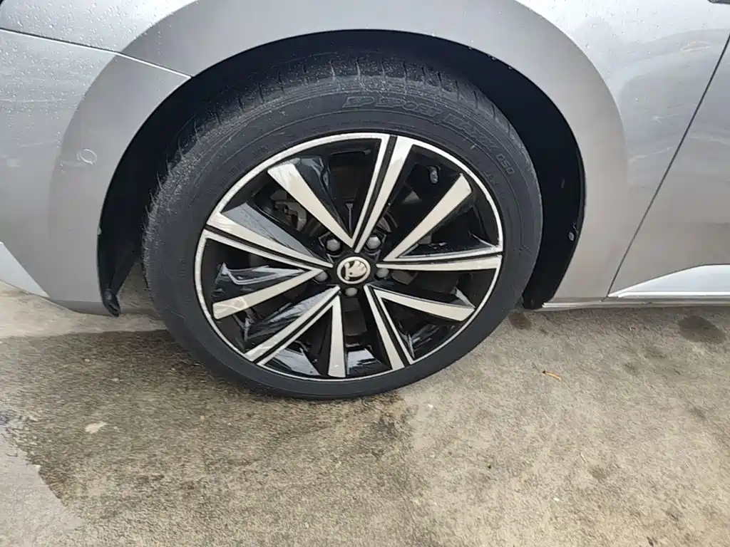 Skoda Superb — миниатюра 23
