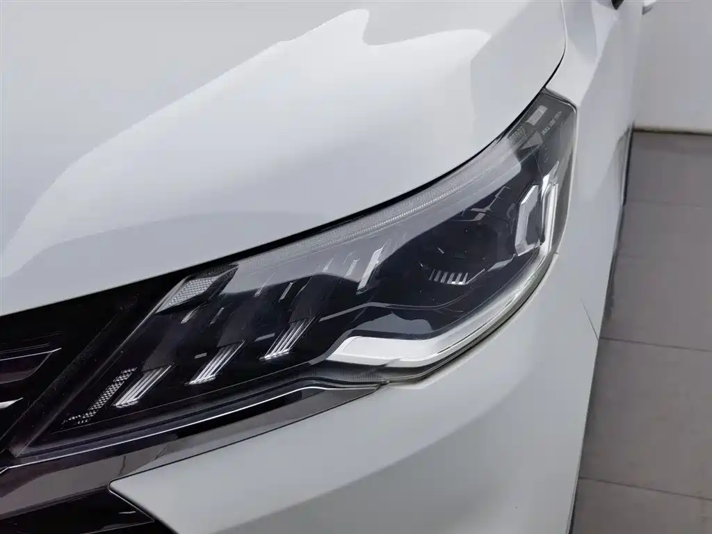 SAIC MAXUS CHASE G50