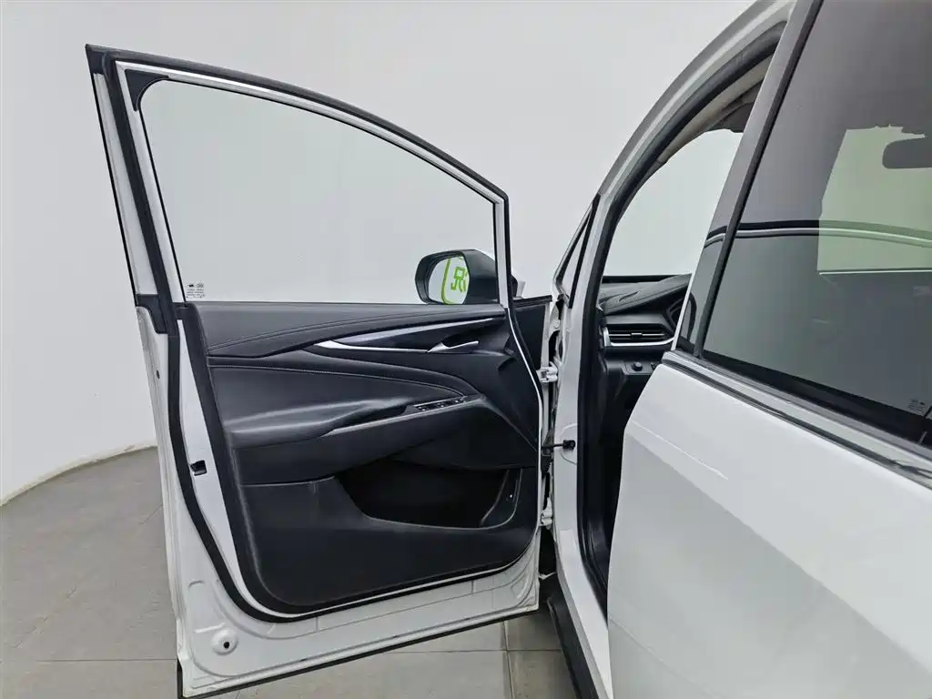 SAIC MAXUS CHASE G50