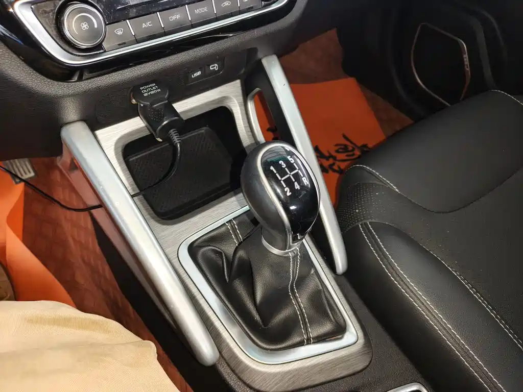 Geely Vision X3 — миниатюра 14