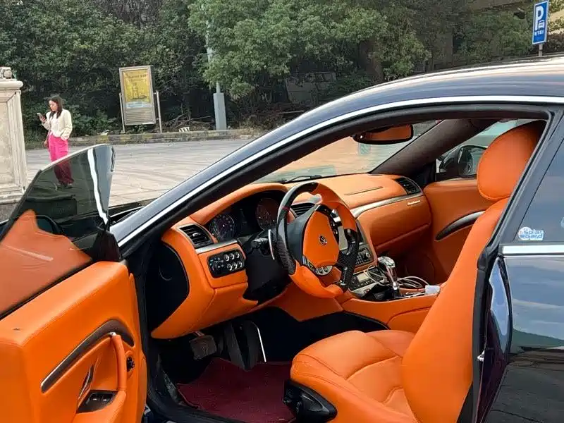 MASERATI GRANTURISMO