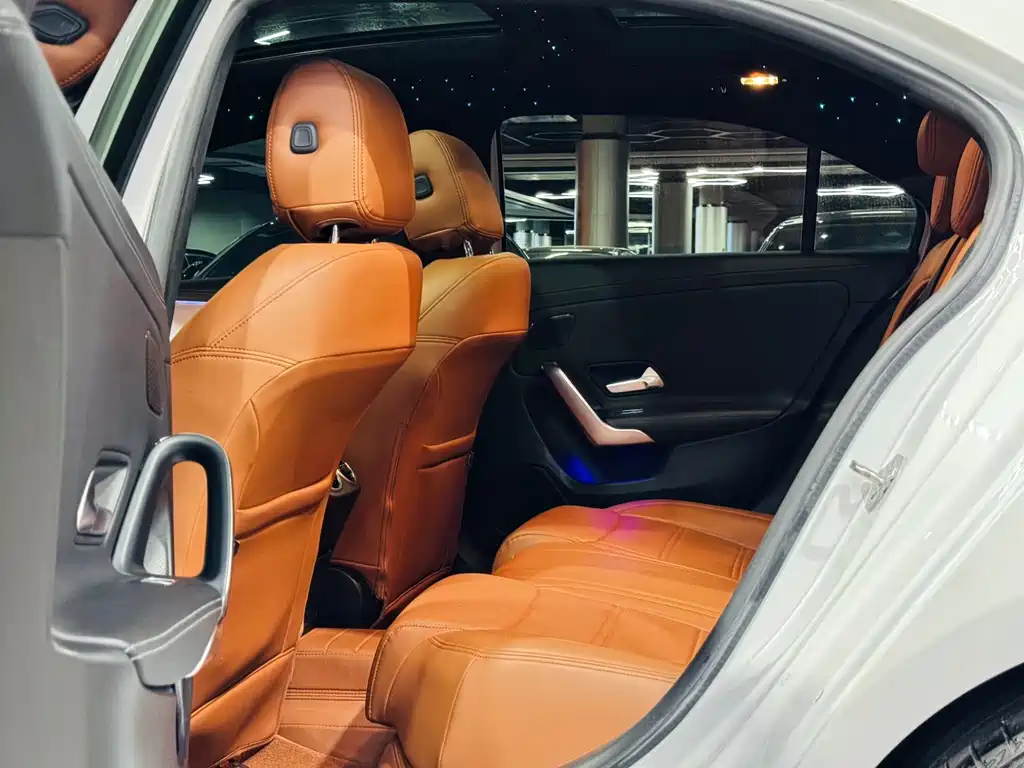 Mercedes-Benz A-Class — миниатюра 6