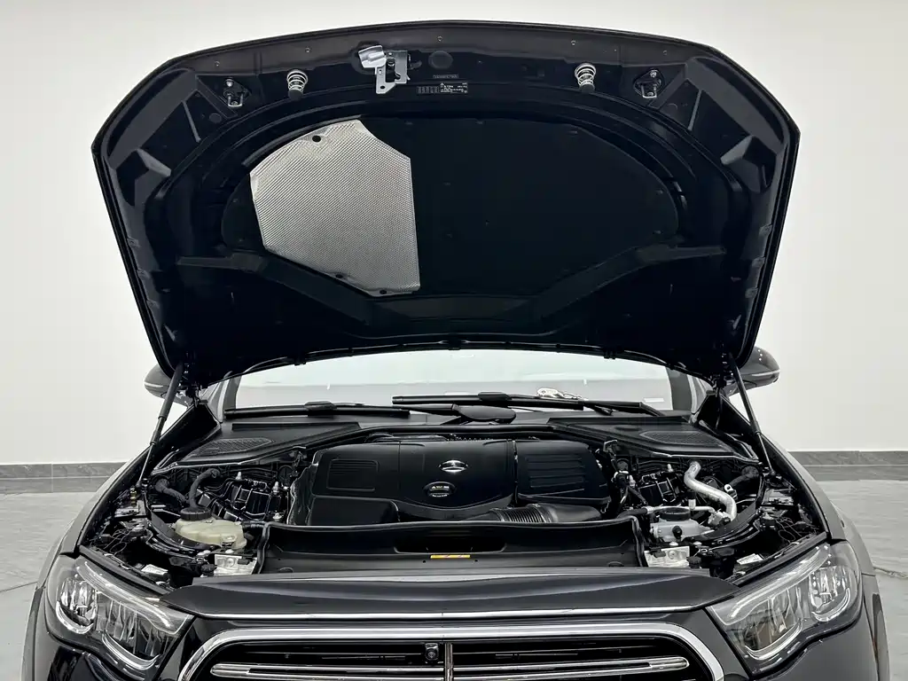 Mercedes-Benz E-Class — миниатюра 26