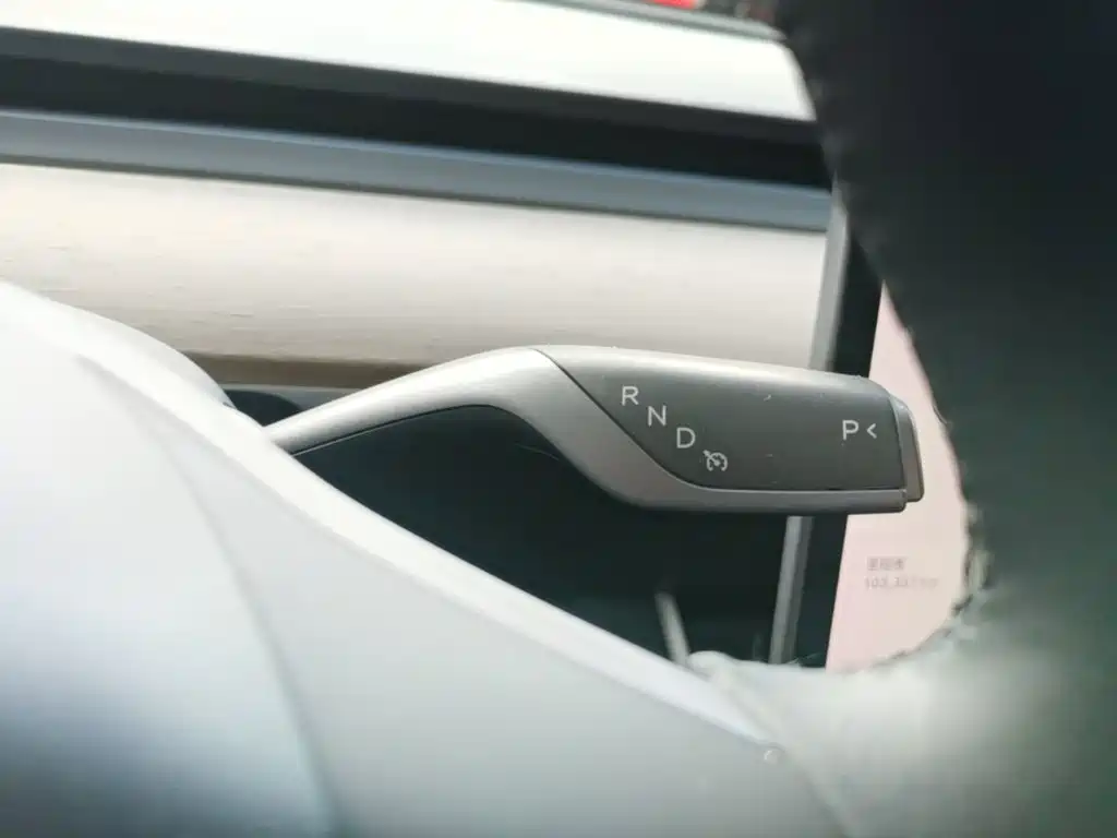 Tesla Model 3 — миниатюра 14