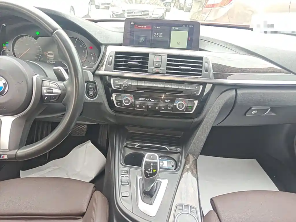 BMW 3 Series — миниатюра 13