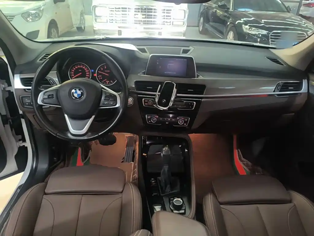 BMW X1 — миниатюра 10