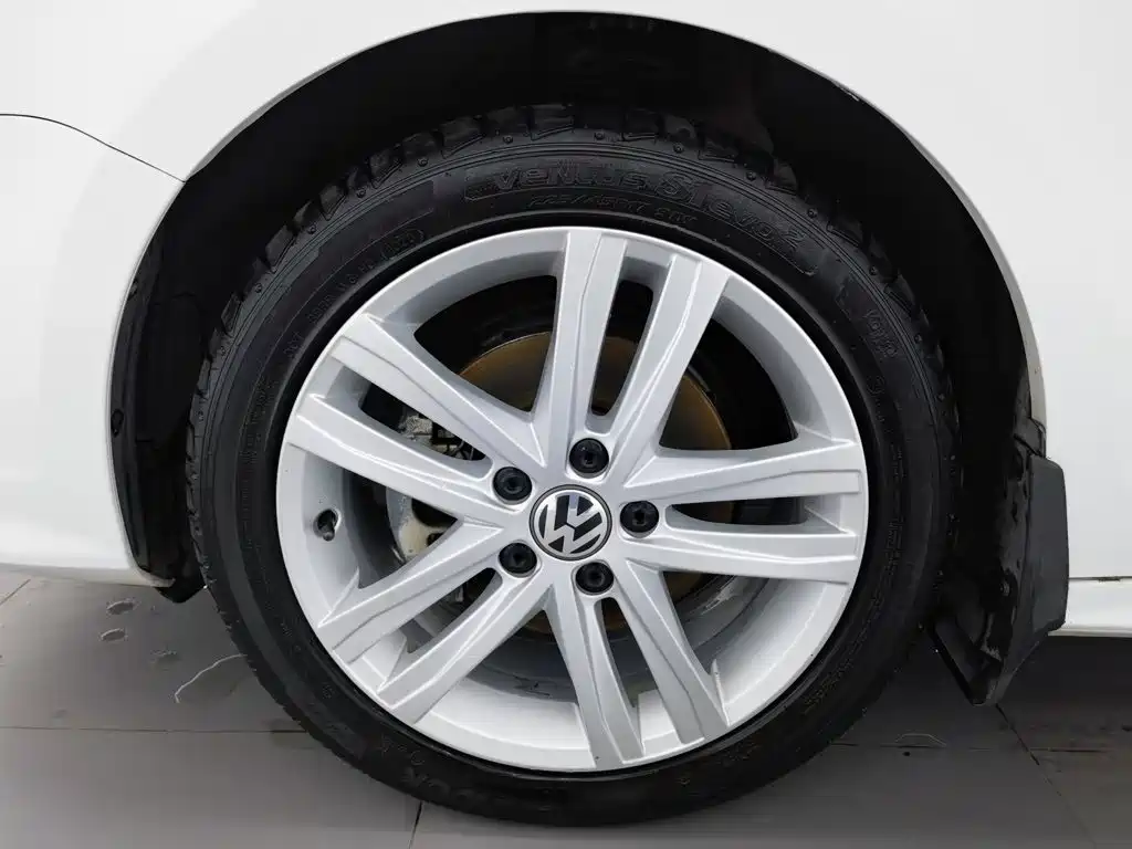 Volkswagen Sagitar — миниатюра 17
