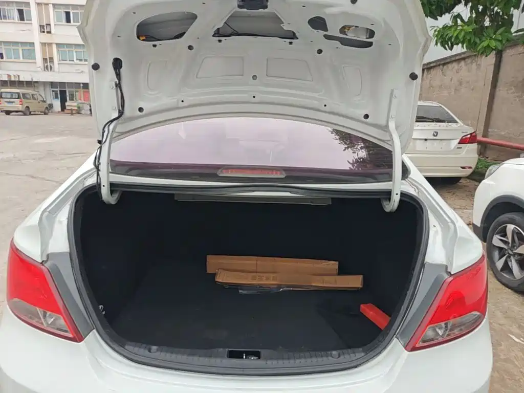 Hyundai Verna — миниатюра 19