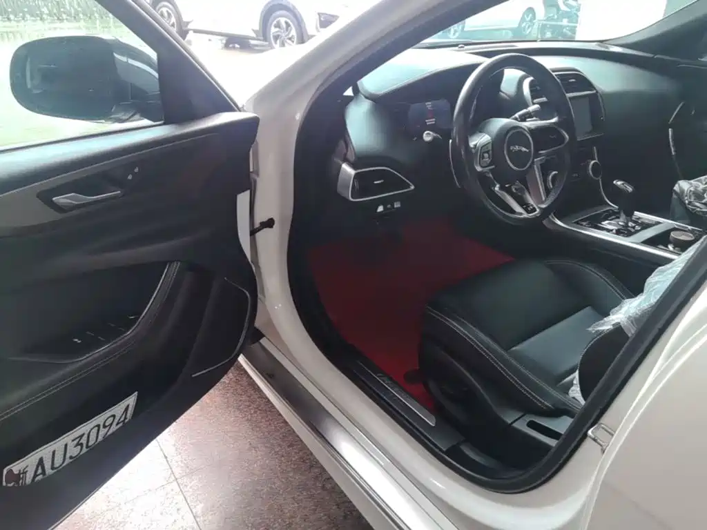 Jaguar XEL — миниатюра 16