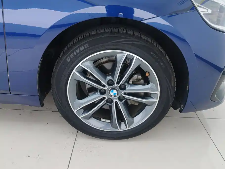 BMW 2 Series Active Tourer — миниатюра 6