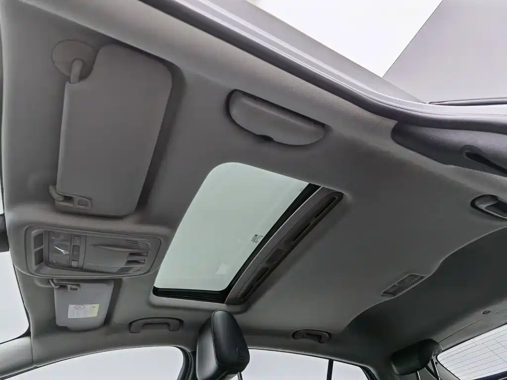 Buick Verano — миниатюра 14