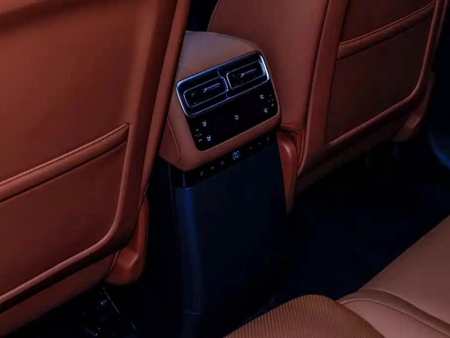 Li Auto Li L6 — миниатюра 11