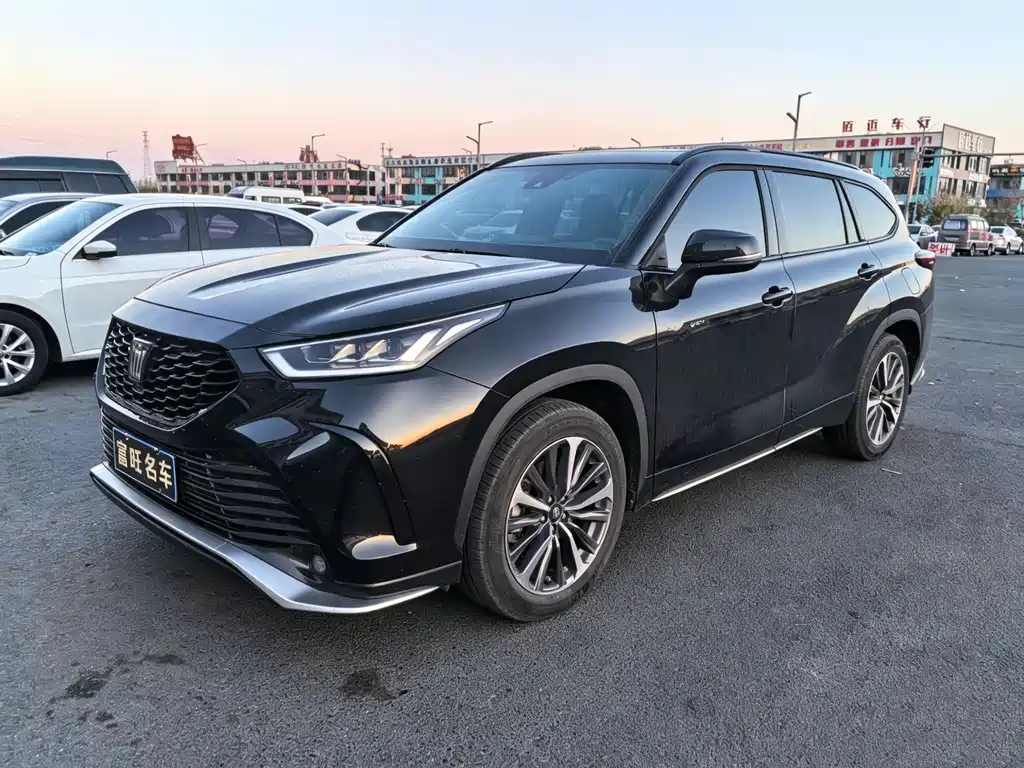 Toyota Crown Kluger 2026