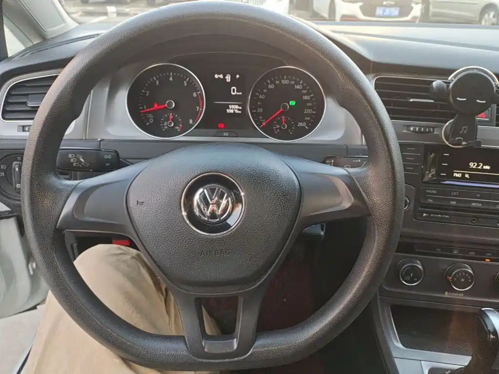 Volkswagen Golf — миниатюра 11