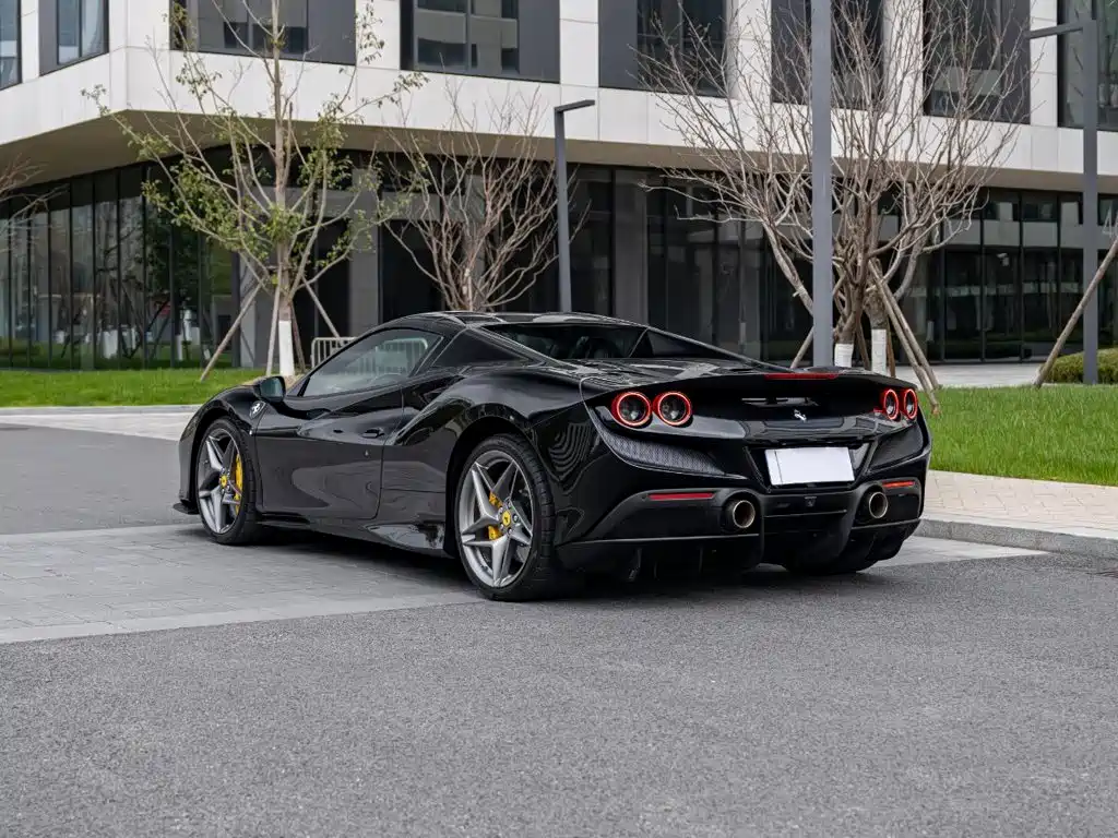 Ferrari F8 — миниатюра 6