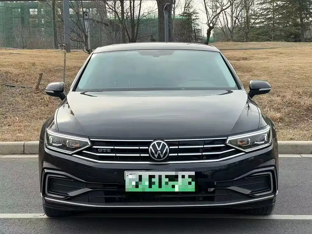 VOLKSWAGEN MAGOTAN GTE PLUG IN HYBRID