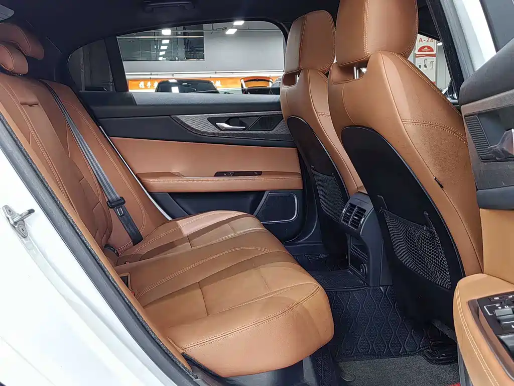 Jaguar XEL — миниатюра 9