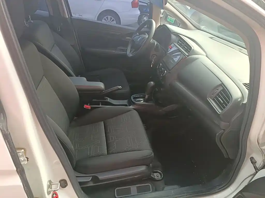 Honda Fit — миниатюра 25
