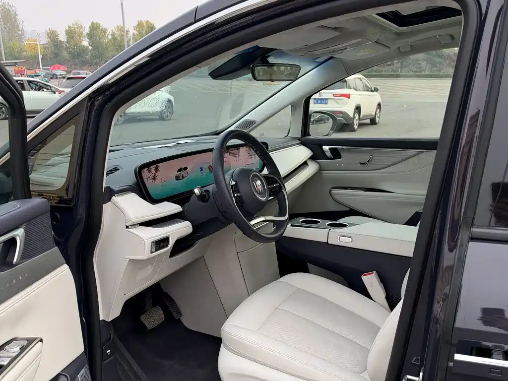 Buick GL8 Hybrid — миниатюра 6