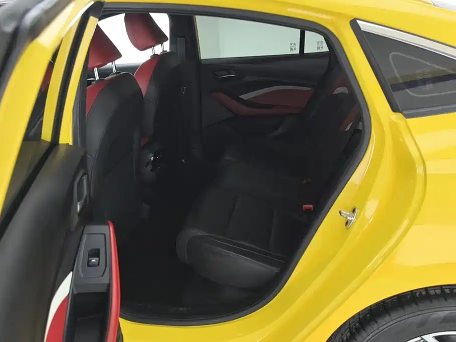 MG MG5 — миниатюра 11
