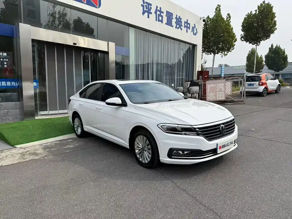 Volkswagen Lavida — миниатюра 2