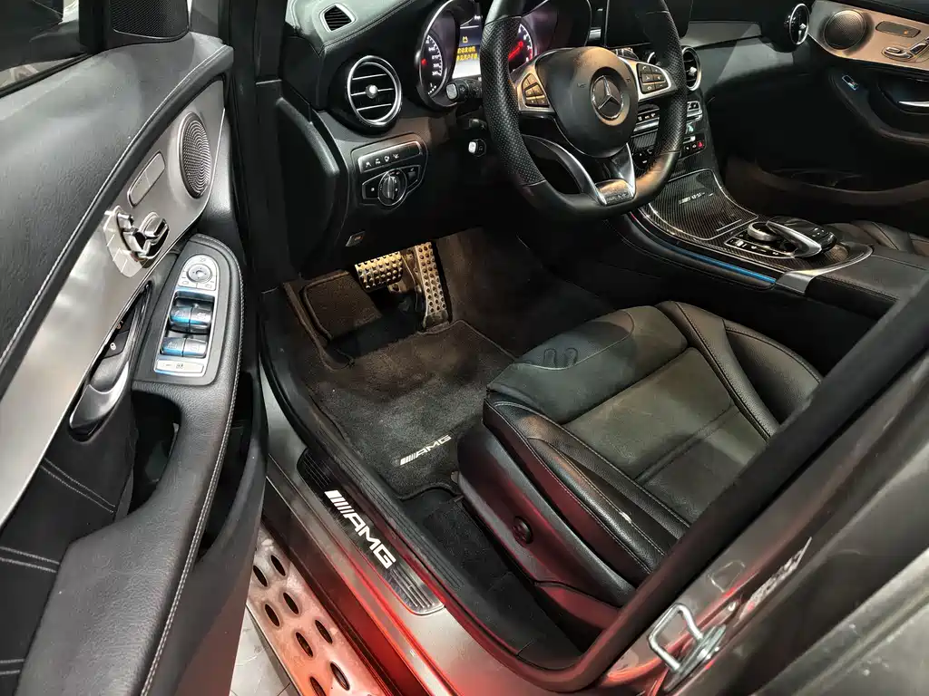 MERCEDES-BENZ GLC AMG