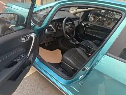 Geely Vision X3 — миниатюра 6