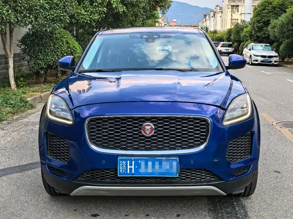 Jaguar E-PACE — миниатюра 2