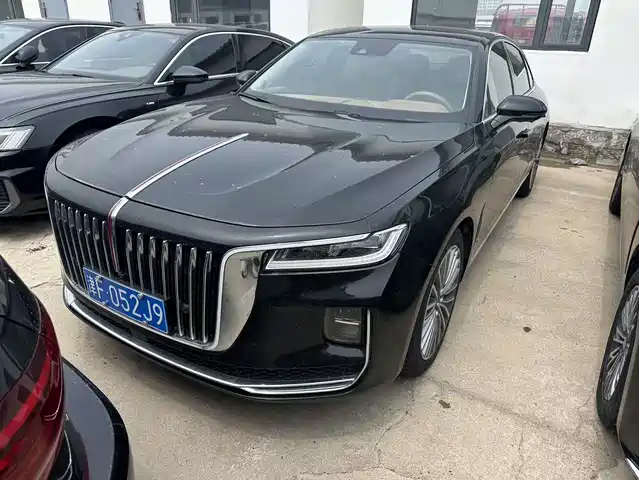 RED FLAG HONGQI H9 2023