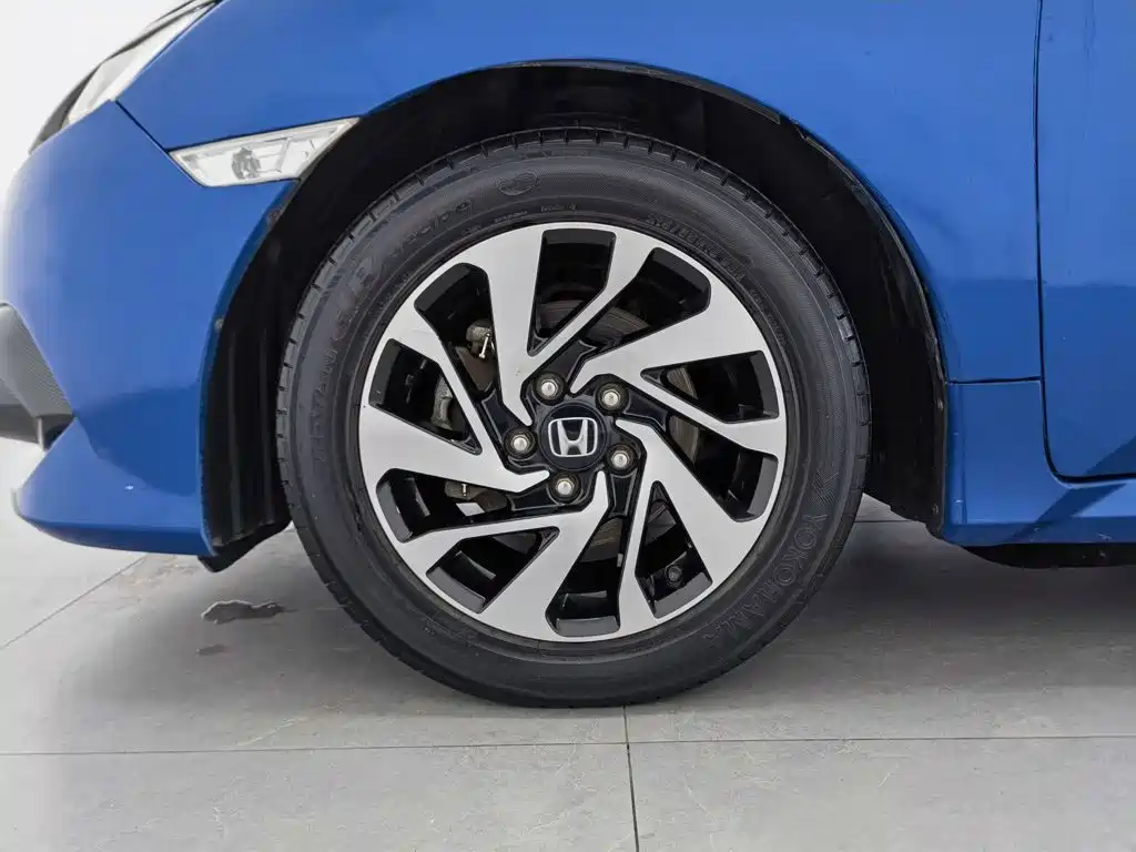 Honda Civic — миниатюра 17